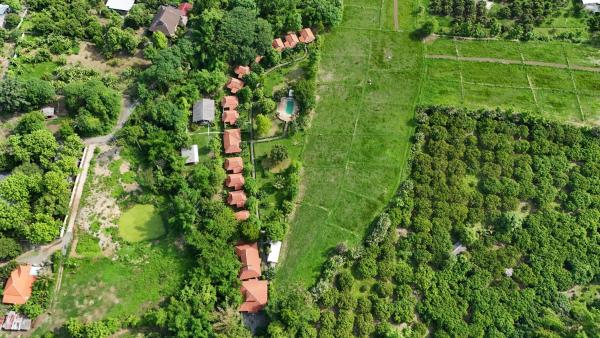 A la foto es mostra l'objecte TheOrientalVillage situat a la ciutat de Ban Wak.
