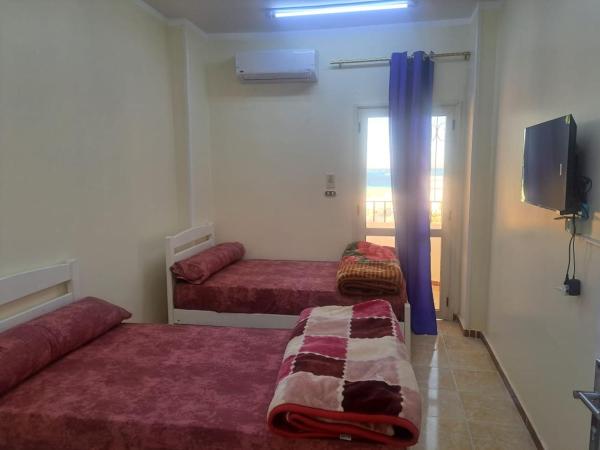 Na zdjęciu widoczny jest obiekt Sweet Home 8 położony w mieście Hurghada.