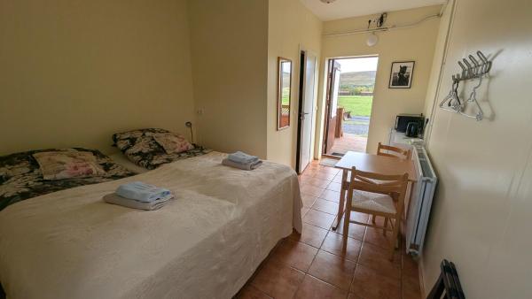 Na zdjęciu widoczny jest obiekt Staðarhóll Guesthouse Room B położony w mieście Þingeyjarsveit.