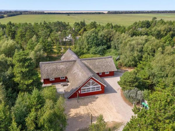 På billedet ses objektet Holiday Home Jenna - 1-4km from the sea by Interhome beliggende i byen Vesterhede.