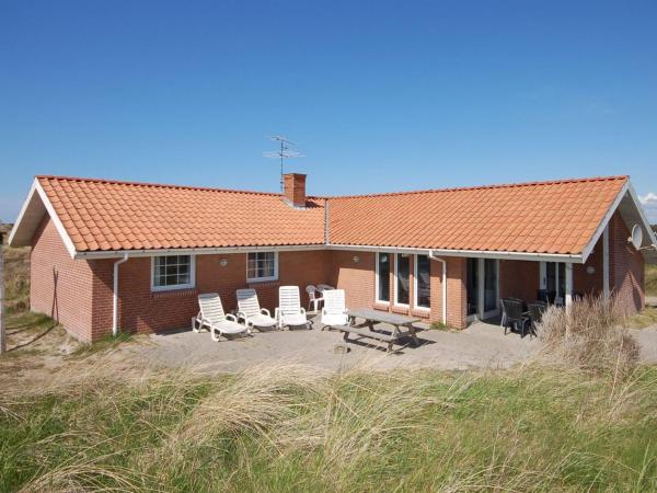 Na fotografii je vidět objekt Holiday Home Riborg - from the sea by Interhome nacházející se ve městě Ringkobing.