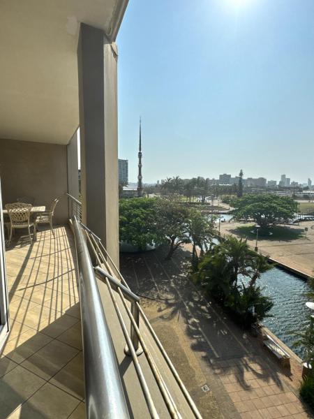 Zdjęcie 5: Accommodation Front - Dazzling 4 Sleeper near Ushaka Marine World