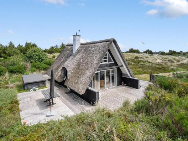 Na fotografii je vidět objekt Holiday Home Elisabetta - 750m from the sea by Interhome nacházející se ve městě Ringkobing.