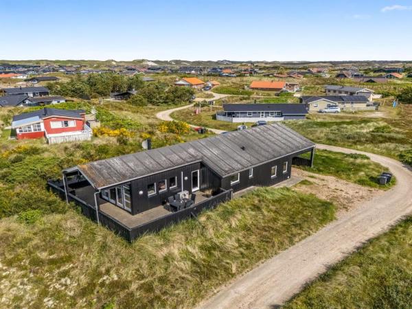 Na zdjęciu widoczny jest obiekt Holiday Home Temjana - from the sea by Interhome położony w mieście Bjerregård.