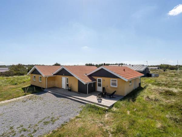 På billedet ses objektet Holiday Home Milena - 600m from the sea by Interhome beliggende i byen Torsted.