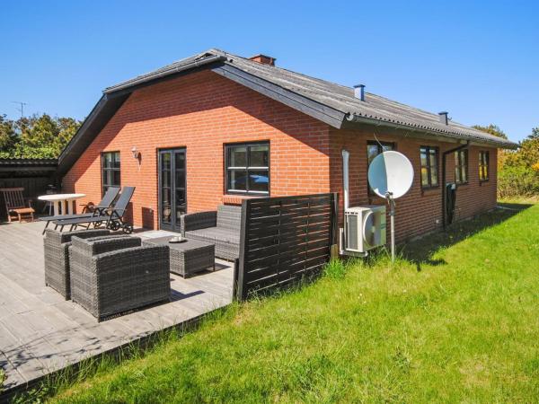 På billedet ses objektet Holiday Home Duco - 300m from the sea by Interhome beliggende i byen Torsted.