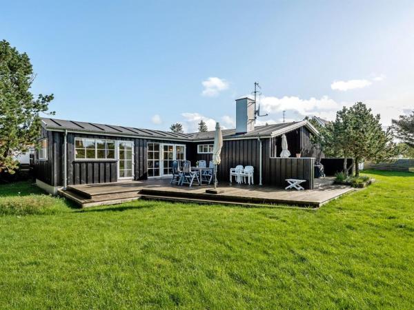 På billedet ses objektet Holiday Home Vivina - 250m from the sea by Interhome beliggende i byen Torsted.