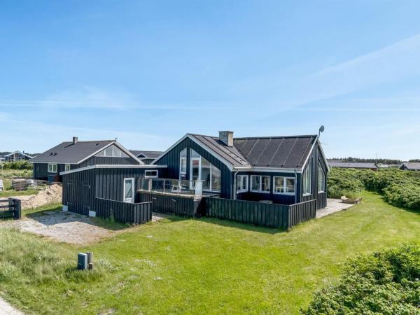 照片显示了位于Nørre Lyngby市的Holiday Home Gynther - 150m from the sea by Interhome物件。