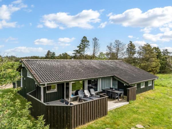 A la foto es mostra l'objecte Holiday Home Aponi - 400m from the sea by Interhome situat a la ciutat de Løkken.