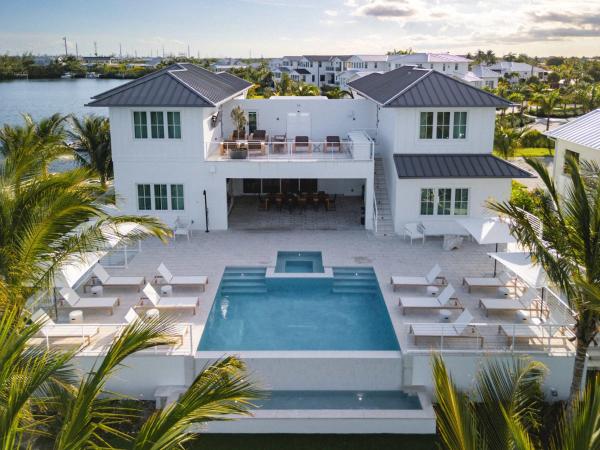 The Fairhaven House At Solaire Lunara Bay - Florida Keys