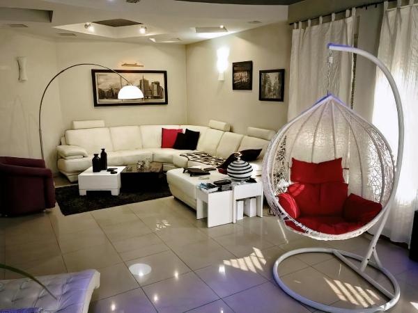 På billedet ses objektet Crown Loft Novi Sad - Villa Deluxe beliggende i byen Veternik.