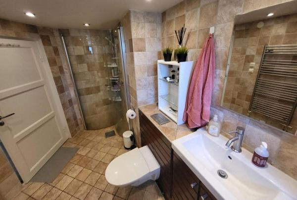 Billede 3: Small, Cosy Room for an Economic Short Stay