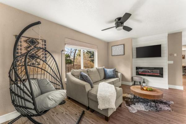 Lux Guest Suite Near Amazing Hiking Trails - Colorado Springs, CO