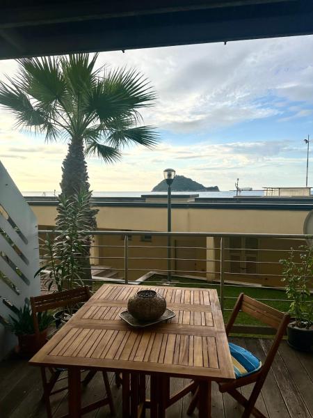 Na fotografii je vidět objekt Appartamento di Margherita bianca nacházející se ve městě Albenga.
