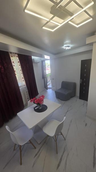 A la foto es mostra l'objecte Cozy 2-Bedroom Apartment with Private Balcony- SELF CHECK-IN situat a la ciutat de Bucarest.