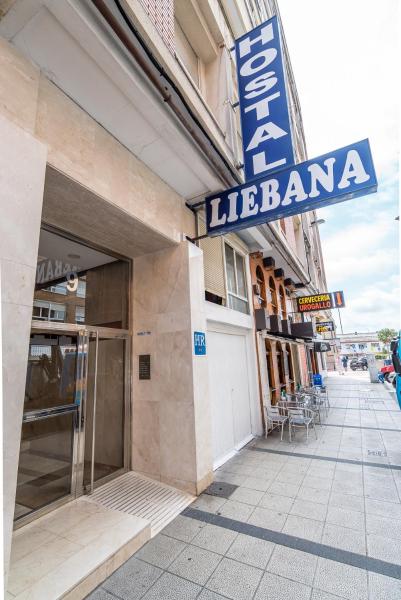 På billedet ses objektet Hostal Liebana beliggende i byen Santander.