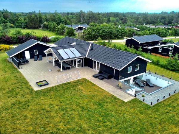 A la foto es mostra l'objecte Holiday Home Ancel - 1-7km from the sea by Interhome situat a la ciutat de Blokhus.