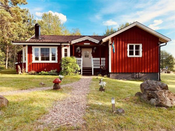 Auf dem Foto ist das Objekt VGO437 Svenljunga - Örsås Holm 103 in der Stadt Grannäs zu sehen.