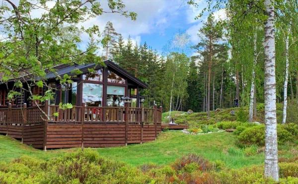 Nella foto è visibile l'oggetto KRO771-Russby-Rungebacken-Uddeboda-3 situato nella città di Målaskog.