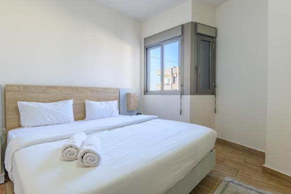 Фотография 3: Elevate - Sleek 2-BR Apt by Santa Maria, Jal el Dib