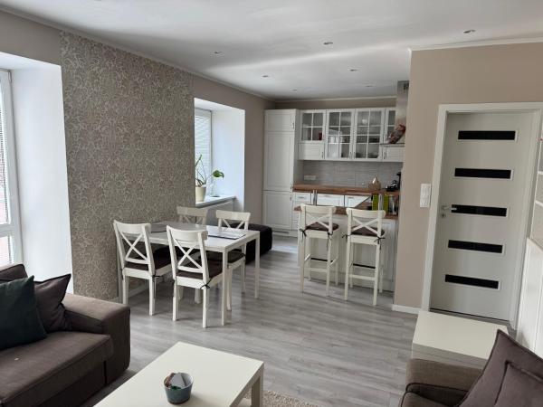 Harmony Apartment, Pieszczany