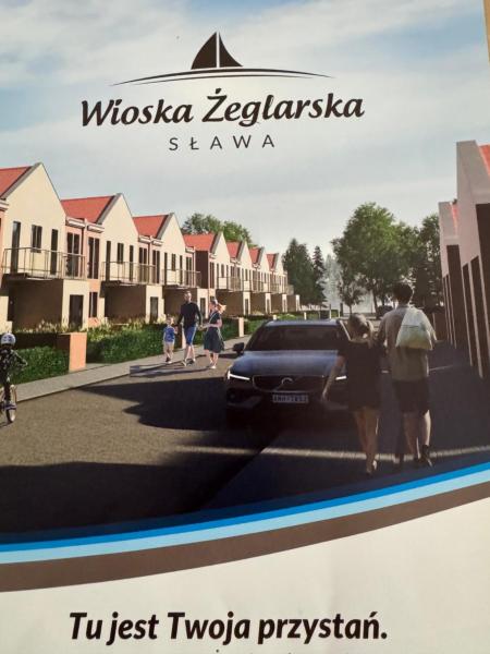 Nella foto è visibile l'oggetto Biała Fala apartamenty nad jeziorem situato nella città di Sława.