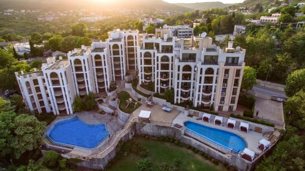 A la foto es mostra l'objecte Moni House situat a la ciutat de Balchik.