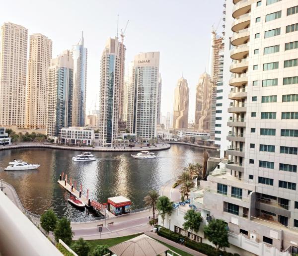 Auf dem Foto ist das Objekt Spontaneous Sea View and High floor Studio Apartment breakfast included 2 people Dubai Marina in der Stadt Dubai zu sehen.