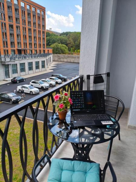 På billedet ses objektet Alvina 2 apartment hotel beliggende i byen Zovaber.