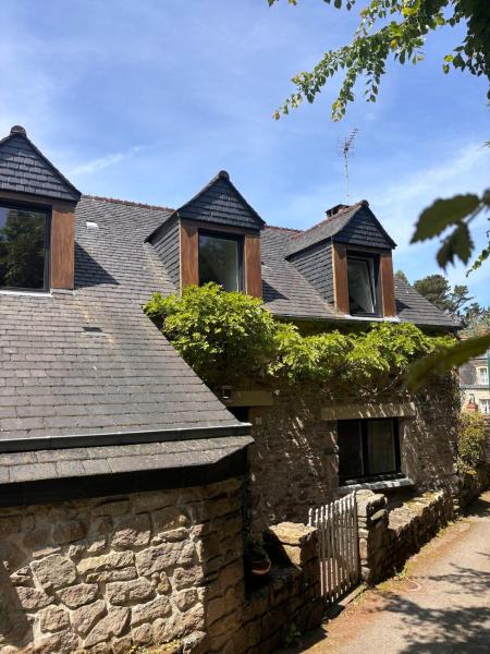 A la foto es mostra l'objecte La maison du Lavoir situat a la ciutat de Urville.