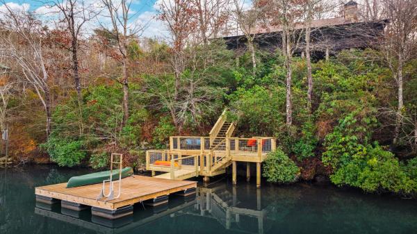 Lake Lahusage Front - Private Dock, Game Room - Mentone, AL