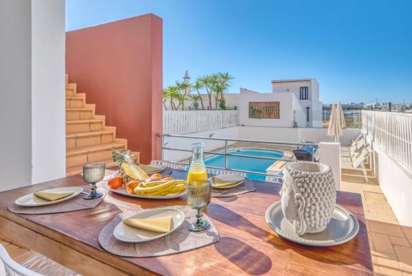 A la foto es mostra l'objecte Casa Bayview Bliss situat a la ciutat de Ferragudo.