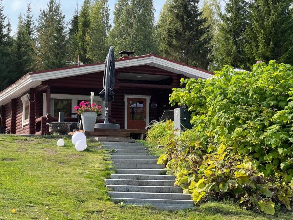 På bildet vises objektet Kivisalmi ja AuroraHut som ligger i byen Viitasaari.