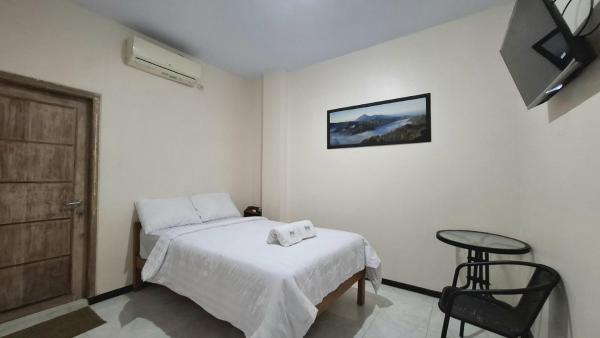 写真にはLimbengan市にあるHuis TANTI Homestay Jemberが写っています。