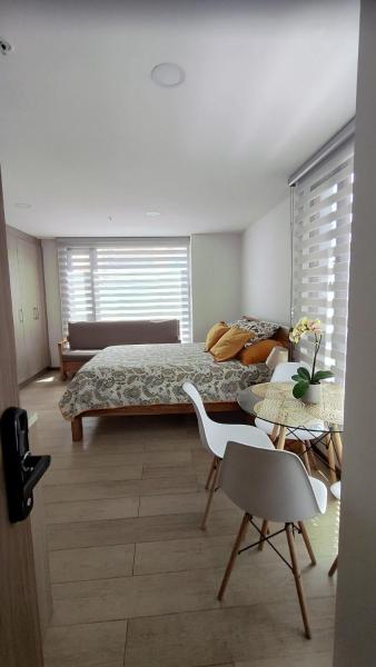 A la foto es mostra l'objecte Efyra 2D Studio situat a la ciutat de Quito.