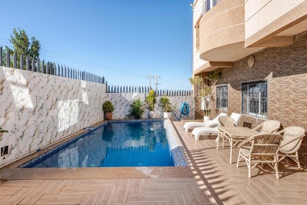 Auf dem Foto ist das Objekt Villa near the beach with private pool in der Stadt Hajra en Nhal zu sehen.