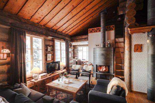 Na zdjęciu widoczny jest obiekt Arctic Crowberry Lodge by Hilla Villas położony w mieście Saariselkä.