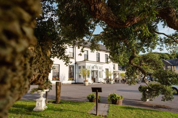 A la foto es mostra l'objecte Courtmacsherry Hotel situat a la ciutat de Kilbrittain.