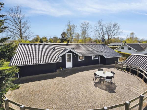 Auf dem Foto ist das Objekt Holiday Home Petrus - 750m from the sea by Interhome in der Stadt Hejls zu sehen.