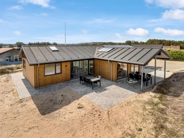 Na fotografii je vidět objekt Holiday Home Helga - 650m from the sea by Interhome nacházející se ve městě Torsted.