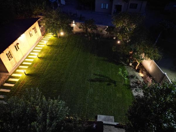 Na zdjęciu widoczny jest obiekt Home and Garden EuroVelo 6 położony w mieście Bechet.