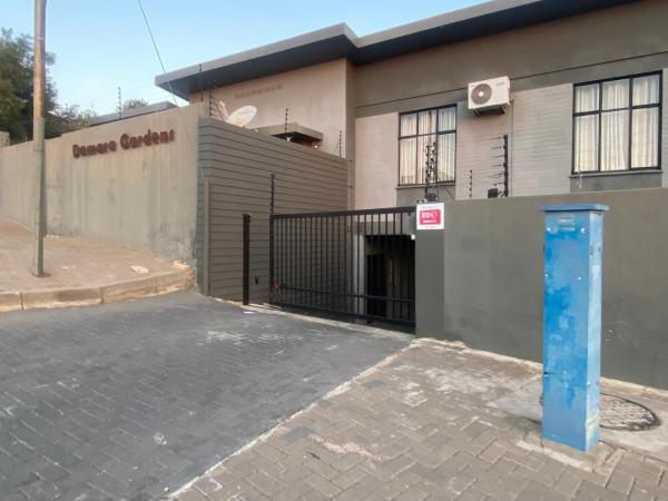På billedet ses objektet Unit 12 Damara Gardens beliggende i byen Windhoek.