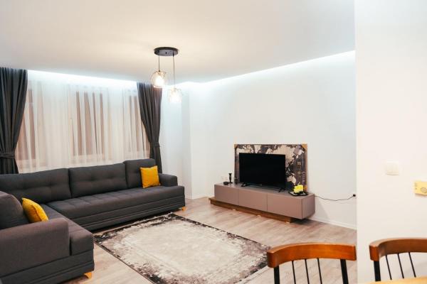 Cozy Apartment Near the Center, Priština