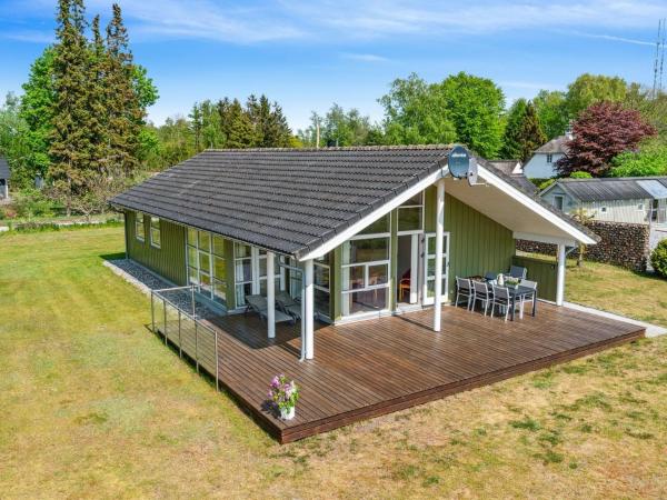På billedet ses objektet Holiday Home Henninge - 300m from the sea by Interhome beliggende i byen Brøndstrup.