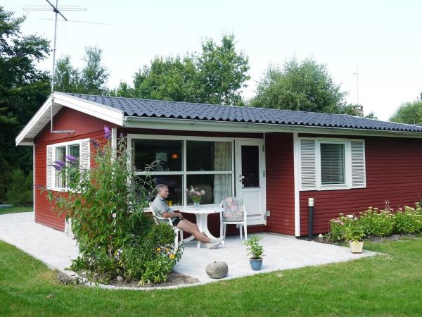 写真にはØrsted市にあるHoliday Home Desche - 300m from the sea by Interhomeが写っています。