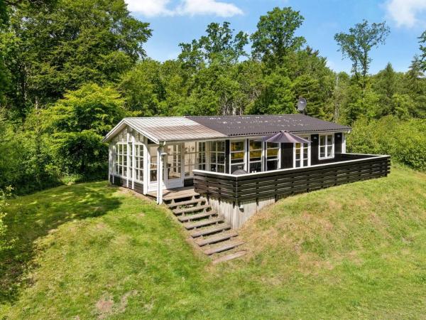 På billedet ses objektet Holiday Home Gunward - 1-5km from the sea by Interhome beliggende i byen Sæby.