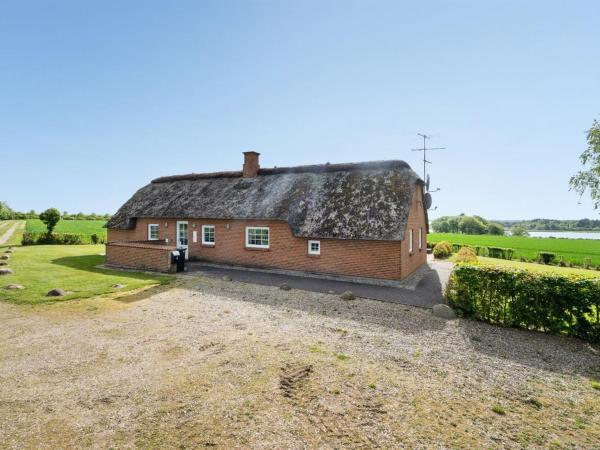 A la foto es mostra l'objecte Holiday Home Jügen - 900m to the inlet by Interhome situat a la ciutat de Øster Assels.
