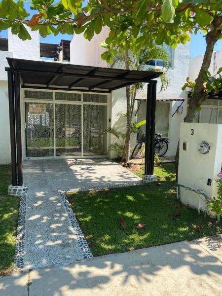 På billedet ses objektet Casa en Acapulco de Juarez beliggende i byen Acapulco.