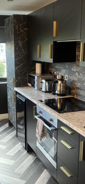 Spacious & Stylish Self Contained Studio Apartments photo 8
