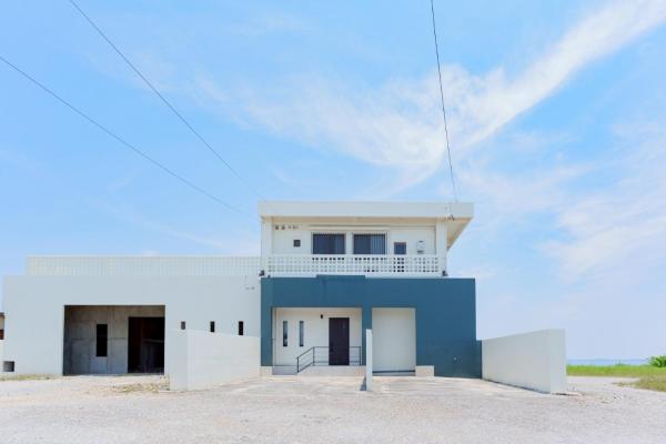 A la foto es mostra l'objecte Cliff Sky situat a la ciutat de Sarahama.